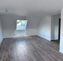 Große helle 2-Zimmer Wohnung 90 qm - Stuttgart Bad Cannstatt