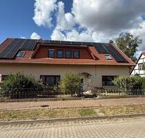 Einfamilienhaus (220 m²) mit großem Grundstück - Tangerhütte