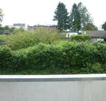 Schicke, helle, ruhige 2-Zi. Wohnung, Balkon, viel Grün - Solingen Wald