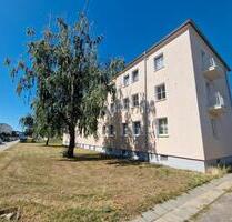 Sonnig und Licht durchflutet, mit kleinem Balkon und Einbauküche! - Magdeburg Brückfeld
