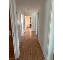 5 Zimmer Wohnung Wendlingen - 1.300,00 EUR Kaltmiete, ca.  90,00 m² in Wendlingen am Neckar (PLZ: 73240)