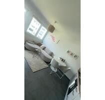Mit Balkon und Einbauküche: neuwertige 2-Zimmer-Wohnung in Springe