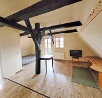 ZENTRALE LAGE!!! Schnuckelige 2- Zimmerdachgeschosswohnung mit Einbauküche - Bad Hersfeld