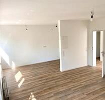 Schöne 2-Zimmerwohnung mit Gartenterrasse & eig.Eingang - Reichshof
