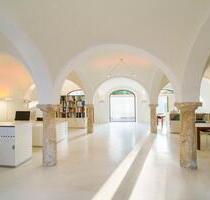 Historisches Stadthaus mit Gewölbe-Business-Location & Innenhof - Geisenfeld