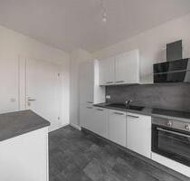Szeneviertel: 2 Zimmer I Balkon I neue Einbauküche I modernes Tageslichtbad mit Dusche - Leipzig Süd