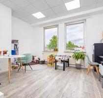 PROVISIONSFREI | Lichtdurchflutete Praxis- oder Büroräume, flexibel nutzbar – In Top-Lage von Neusäß!