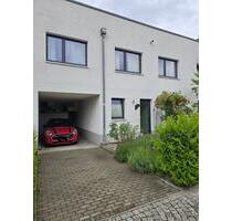Reihenhaus mit Garten, großer Dachterra & Carport in ruhiger Lage - Dresden Leuben