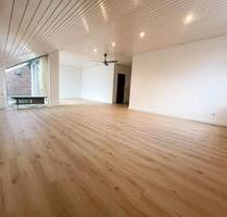 Renovierte 4 Zi. DG-Wo. 110 qm+Sauna+Balkon ab 01.09.25 - Reinbek