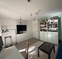 Helle möblierte 2-Zimmer Wohnung mit Balkon in Hastedt ab 01.11. - Bremen Östliche Vorstadt