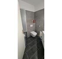 Zentrale Wohnung mit 2 Wohneinheiten zu Verkaufen - Hockenheim