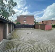 Schöne DG -Wohnung in einer gepflegten Immobilie mit Kamin und und Wunsch 2 Garagen und Stellplatz - Duisburg Hamborn