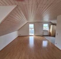 2-Zimmer DG-Wohnung für Single oder Paare - Winnenden