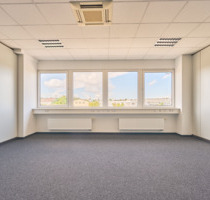 Helles klimatisiertes Büro in Öhringen, sofort verfügbar & auf Wunsch möbliert