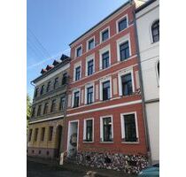 Nur zur Vermietung! Stark sanierungsbedürftiges Mehrfamilienhaus in Glachau - Glauchau