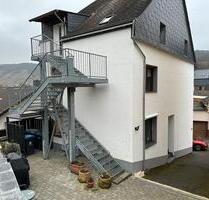 Dachgeschosswohnung Klimatisiert mit Einbauküche - Peterswald-Löffelscheid