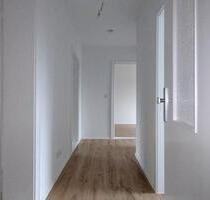 AURICH | 3 ZIMMER WIRD ZUR ZEIT RENOVIERT | DUSCHE | BALKON | HELL & ZENTRAL