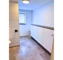 Neuwertige ruhige Souterrain Wohnung mit Terrasse und Garage - Kassel Fasanenhof
