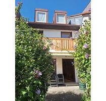 Helle Wohnung im Haus mit schönem Garten - München Bogenhausen