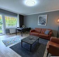 Wohnen auf zwei Ebenen mit eigenem Garten und sonniger Terrasse - Hamburg Langenhorn