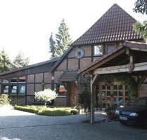 Attraktive 4,5-Zimmer-DG-Wohnung mit Einbauküche in Neustadt am R - Neustadt am Rübenberge