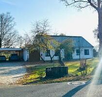 Kernsaniertes Einfamilienhaus mit großem Grundstück und Weideland - Grasberg
