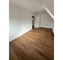 Kernsanierte Dachgeschosswohnung Knallhütter Straße 25 · 34134 - Kassel Philippinenhof-Warteberg