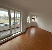 Renovierte Drei-Zimmer-Wohnung mit Balkon im 1. OG mit Aufzug - Oldenburg Eversten