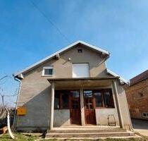 303m2 Wohnhaus - 215.000,00 EUR Kaufpreis, ca.  303,00 m² in Neckarsulm (PLZ: 74172)