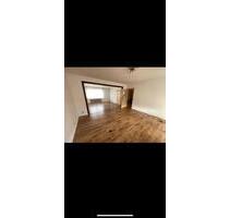 Doppelhaushälfte - 1.340,00 EUR Kaltmiete, ca.  107,00 m² in Ennepetal (PLZ: 58256)