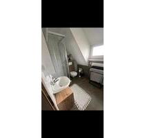 3 Zimmer Dachgeschoss Wohnung - 740,00 EUR Kaltmiete, in Neumarkt in der Oberpfalz (PLZ: 92318) Altenhof