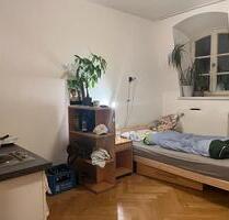 Zwischenmiete Juli: Zentrale Wohnung München Maxvorstadt
