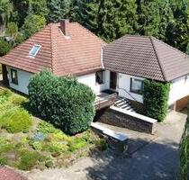 Walmdachbungalow mit großem Grundstück - Karwitz