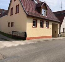 Einfamilienhaus mit Scheune in Helmsheim - Bruchsal