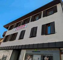 Zentral gelegene 6 Zimmer Eigentumswohnung - Lauterbach