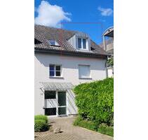 Herrliche 2-Zimmer Dachgeschosswohnung mit SW-Balkon, und TG - Schopfheim