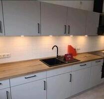3-Zimmer Wohnung renoviert mit Einbauküche, Balkon und Garten - Schortens