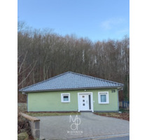 Modernes Neubau-BUNGALOW AM WALDRAND – 130 m² Wohnfläche. - Bad Harzburg