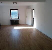 6-Zimmer-Maisonette-Wohnung mit EBK in Hoisdorf unter Reet