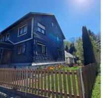 Ein- bis Zweifamilienhaus - 195.000,00 EUR Kaufpreis, in Eisfeld (PLZ: 98673)