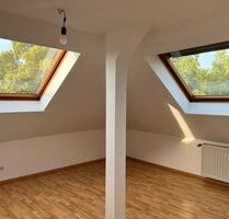3 Raum DG Wohnung mit Balkon - 940,00 EUR Kaltmiete, ca.  75,00 m² in Dresden (PLZ: 01259) Leuben