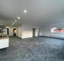 *TOP* Büro- oder Praxisfläche am Arnoldplatz 5 in Neustadt bei Coburg!