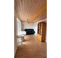 2 Zimmerwohnung mit schöner Aussicht in 72555 Metzingen