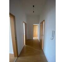 Renovierte 2,5 Zimmer Wohnung - 358,00 EUR Kaltmiete, in Zeitz (PLZ: 06712)