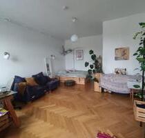 01.11.-31.12. - Möblierte Altbauwohnung 4.OG mit Balkon in Moabit - Berlin Mitte