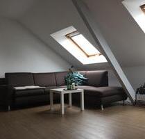 Schöne 2-Zimmer DG-Altbauwohnung Nähe FH Krefeld