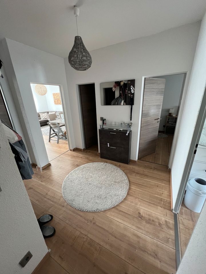 Schöne teilmöblierte 3- Zimmer Wohnung in Schwalbach am Taunus
