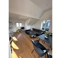 Neuwertig 2- Zimmerwohnung mit Einbauküche, Aufzug, Klimaanlage - Frankfurt am Main Bockenheim