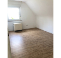 B35 - 4 - Gemütliches Zimmer in WG-Haus zentral in Besigheim