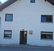 Einfamilienhaus zum Kauf - 175.000,00 EUR Kaufpreis, ca.  95,00 m² in Dingolfing (PLZ: 84130)